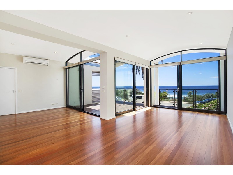 10 Surfview Road, Mona Vale NSW 2103