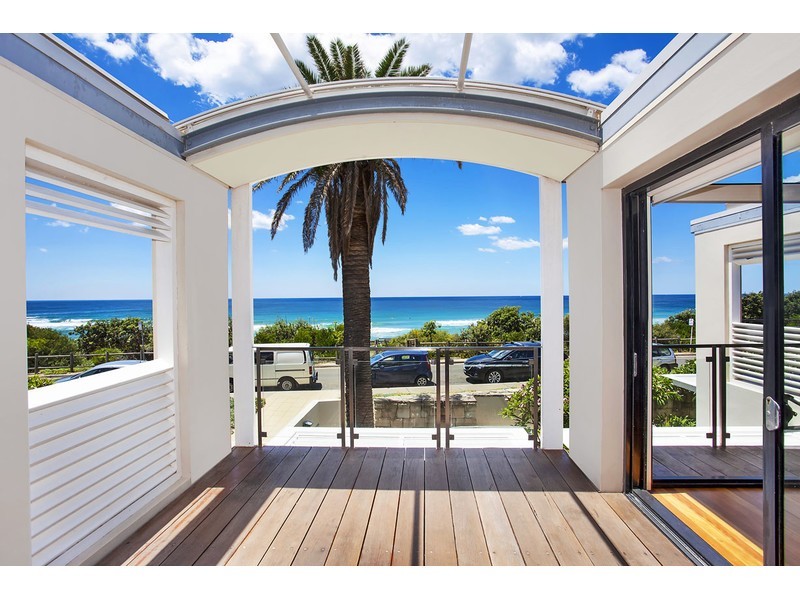 10 Surfview Road, Mona Vale NSW 2103