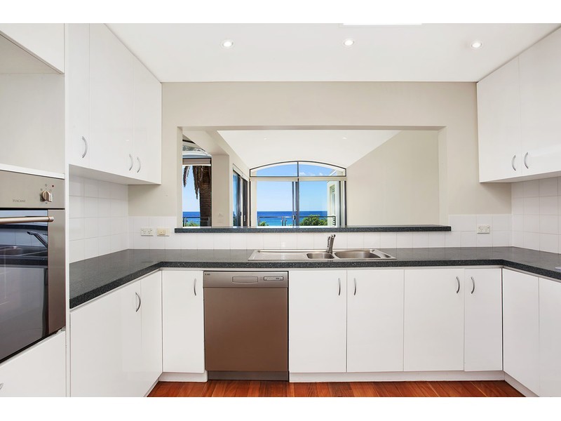 10 Surfview Road, Mona Vale NSW 2103