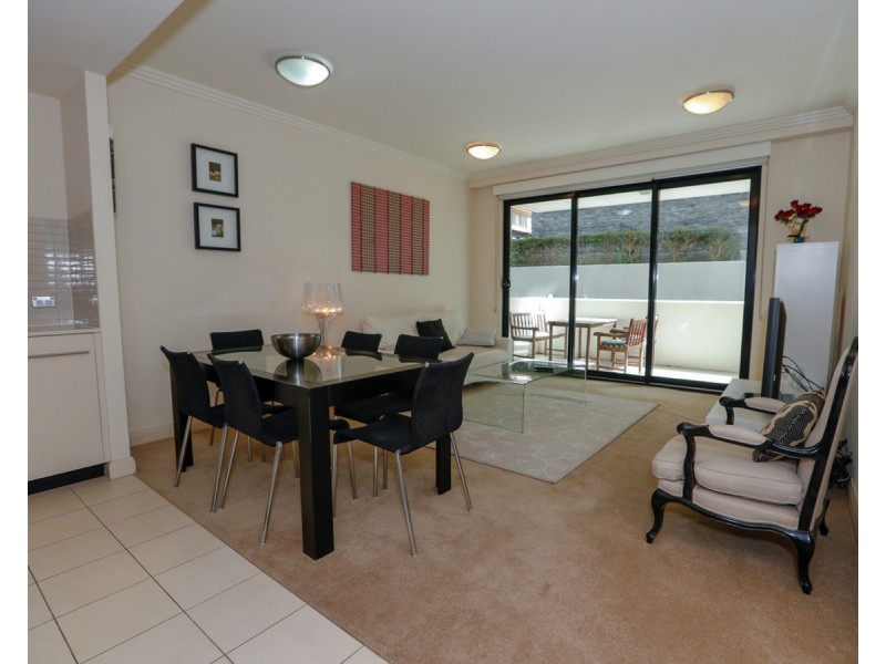 13 Bay Drive, Meadowbank NSW 2114