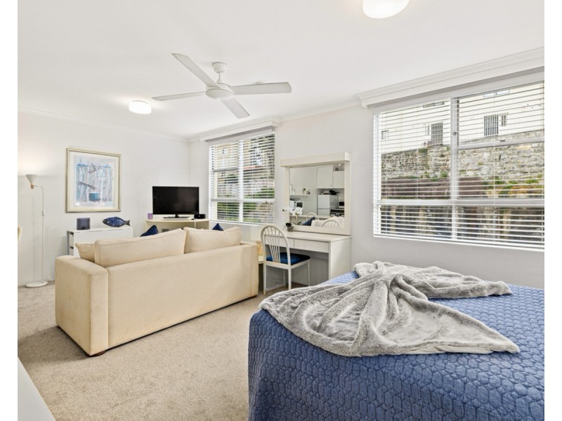 2A Henry Lawson Drive, Mcmahons Point NSW 2060