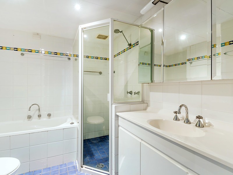 8-10 East Crescent Street, Mcmahons Point NSW 2060