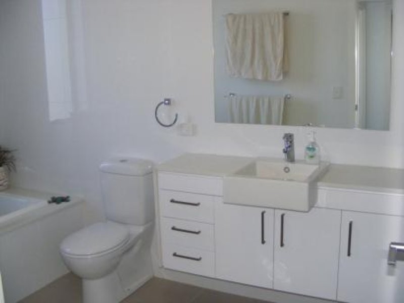 Sandstone Point QLD 4511