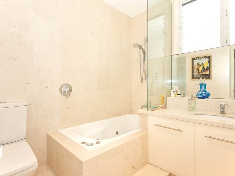 Sandstone Point QLD 4511