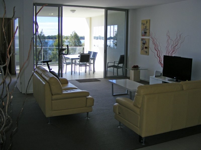 Unit 15 Spinnaker Blue, Sandstone Point QLD 4511