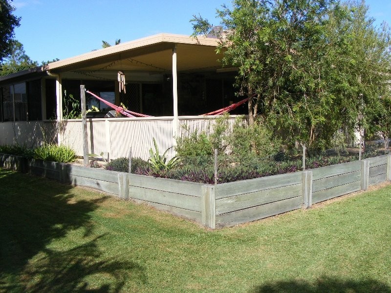 Sandstone Point QLD 4511