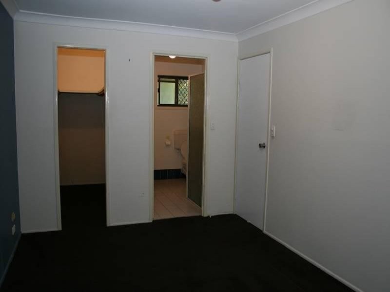 24 Lollard Street, Hillcrest QLD 4118