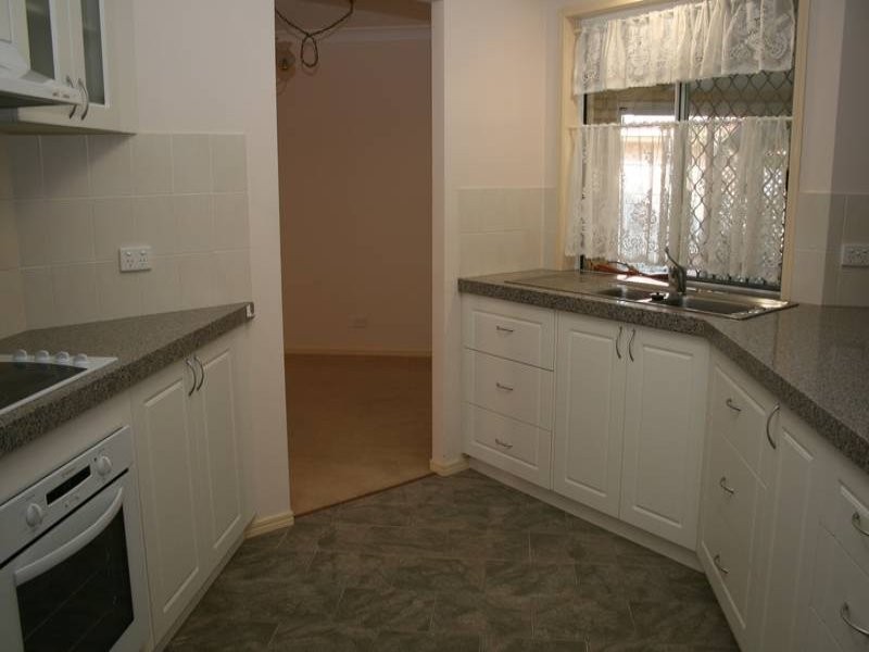 66 Haldham Crescent, Regents Park QLD 4118