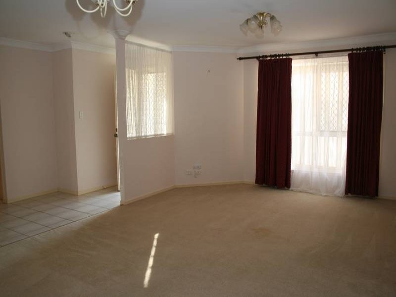 66 Haldham Crescent, Regents Park QLD 4118