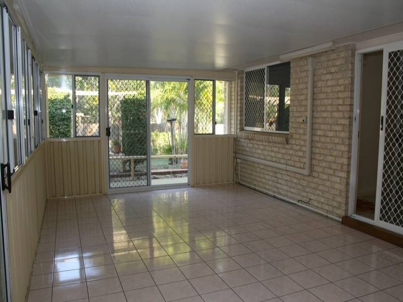 66 Haldham Crescent, Regents Park QLD 4118