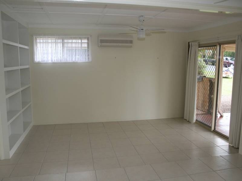 16 Penfold Street, Hillcrest QLD 4118