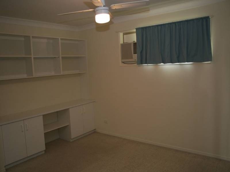 16 Penfold Street, Hillcrest QLD 4118