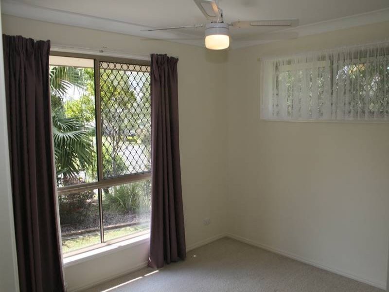 16 Penfold Street, Hillcrest QLD 4118