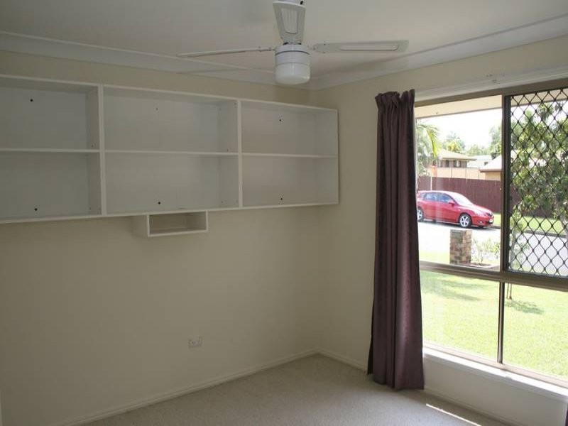 16 Penfold Street, Hillcrest QLD 4118