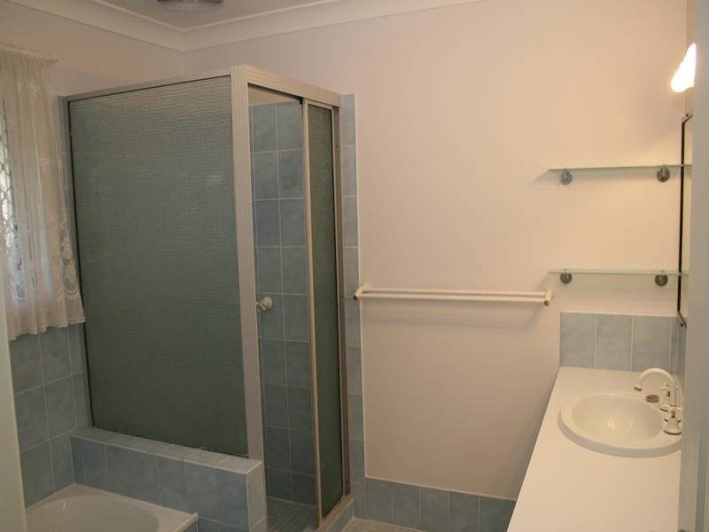 16 Penfold Street, Hillcrest QLD 4118