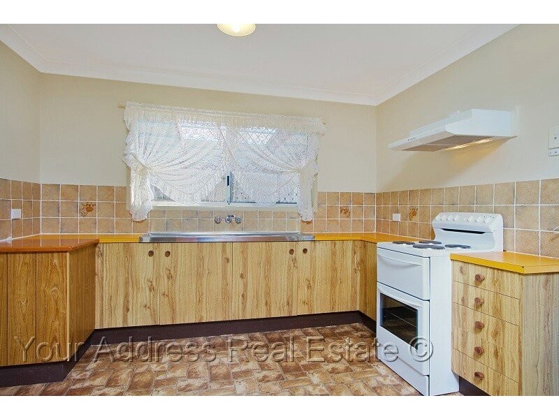 8 Barry Street, Boronia Heights QLD 4124