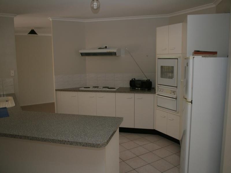 61 Federation Drive, Hillcrest QLD 4118