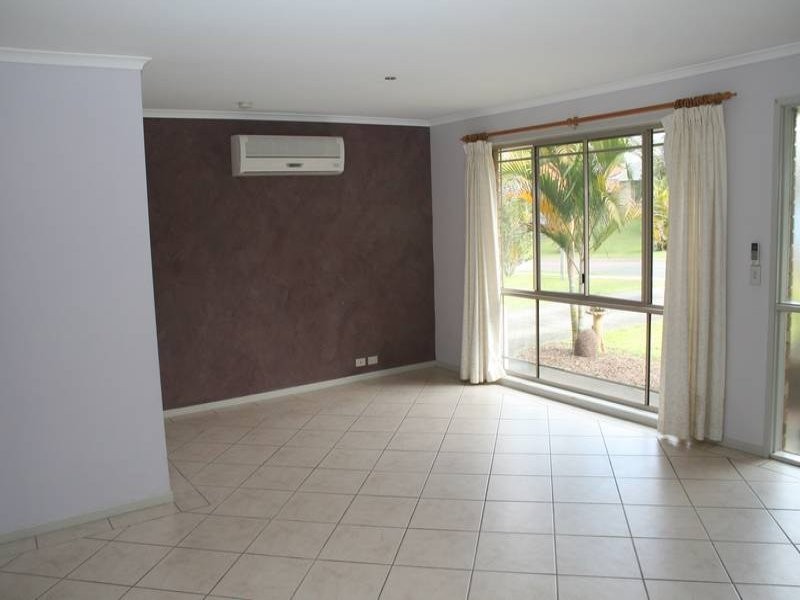 20 Bottlebrush Drive, Regents Park QLD 4118