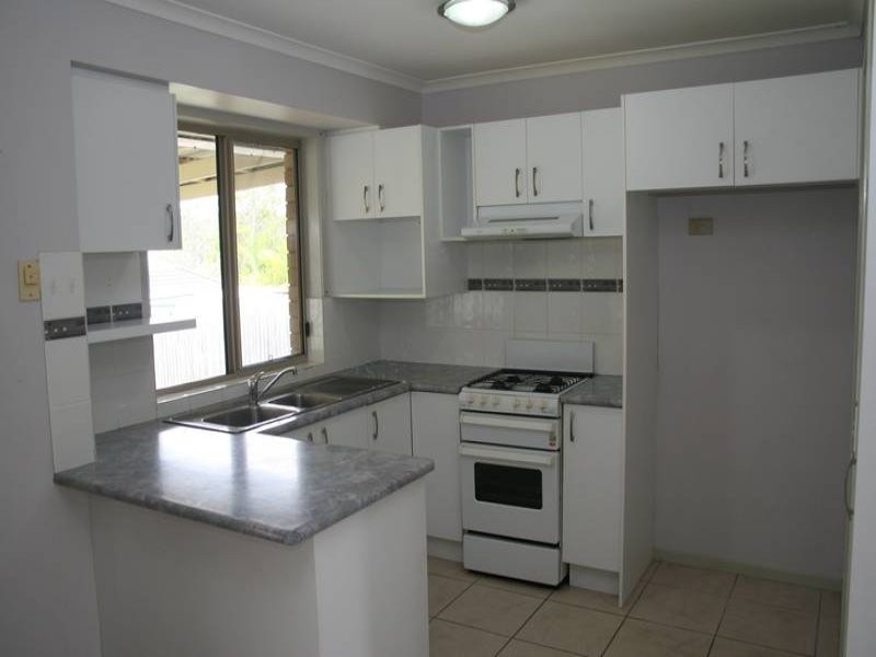 20 Bottlebrush Drive, Regents Park QLD 4118