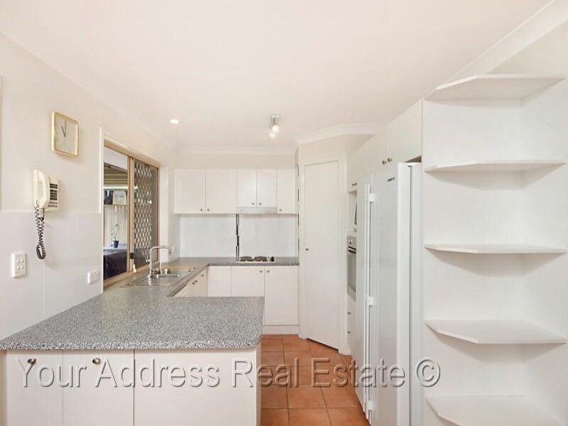 73 Bushland Drive, Regents Park QLD 4118