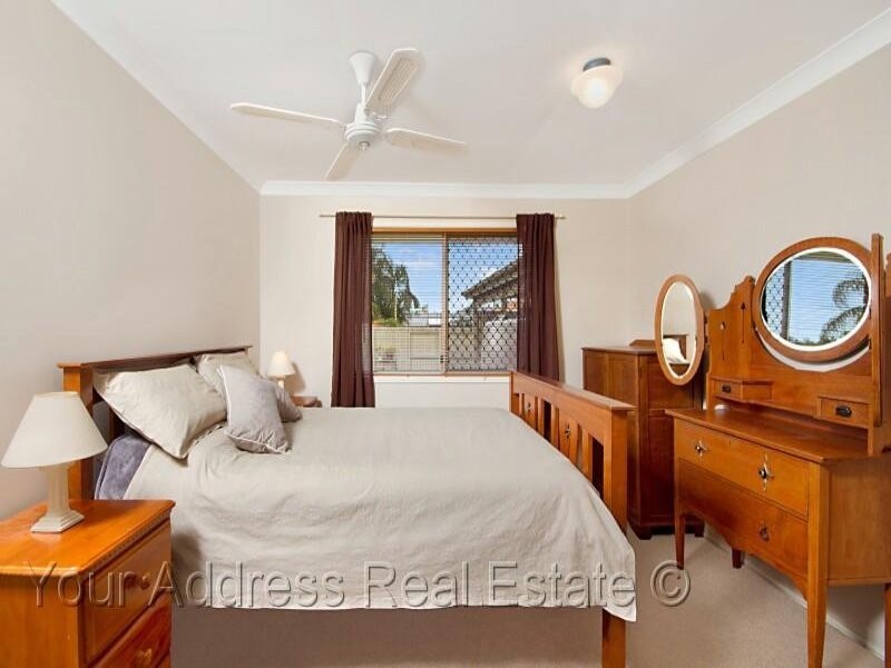 73 Bushland Drive, Regents Park QLD 4118