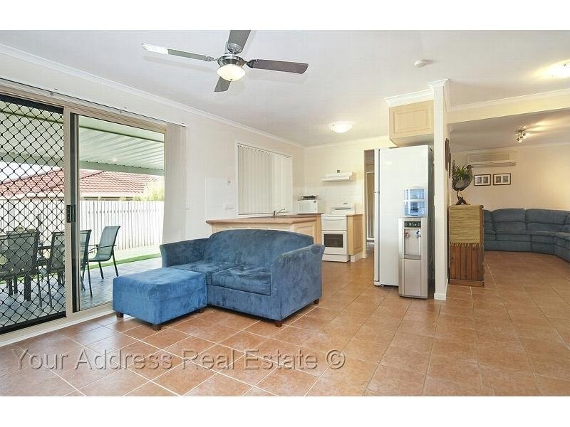 110 Bottlebrush Drive, Regents Park QLD 4118