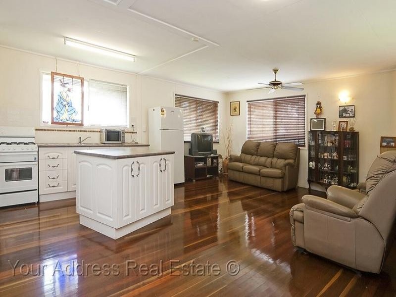 18 Modillion St, Woodridge QLD 4114