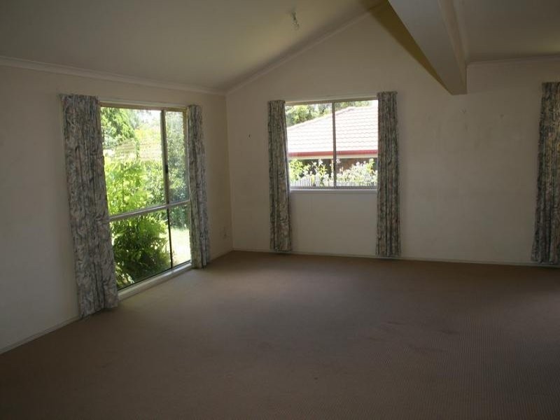 6 Cocas Street, Regents Park QLD 4118