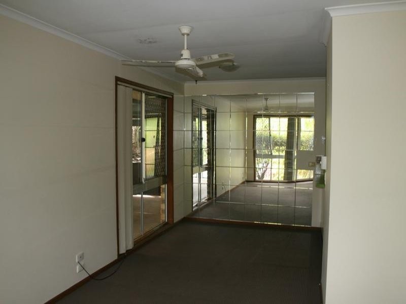 32 Dracon Street, Regents Park QLD 4118