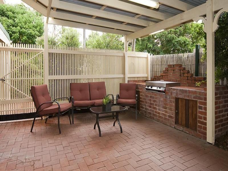 1 Folium Court, Regents Park QLD 4118
