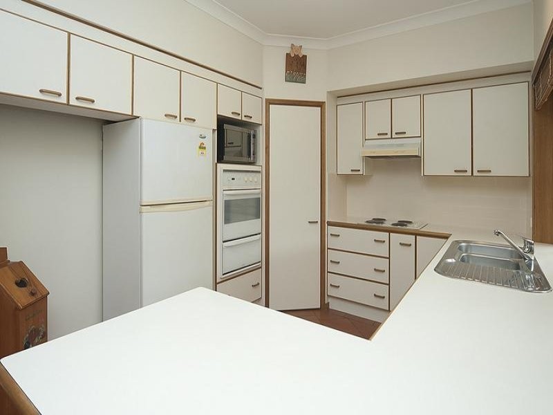 1 Folium Court, Regents Park QLD 4118