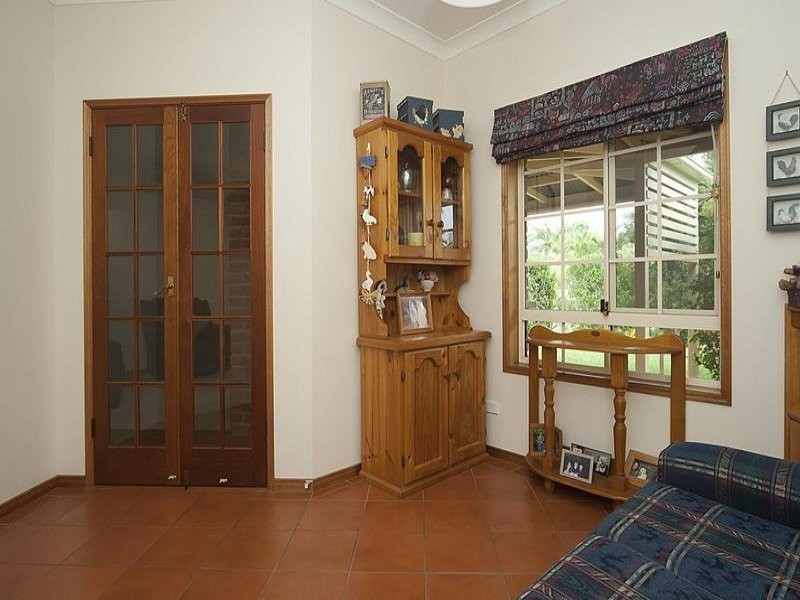 1 Folium Court, Regents Park QLD 4118