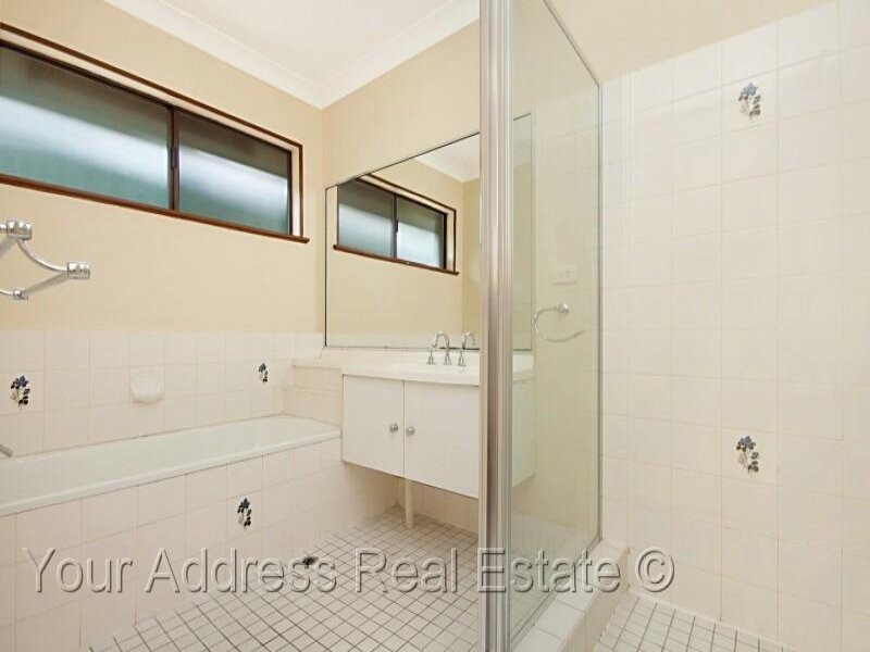 35 Volant Street, Regents Park QLD 4118