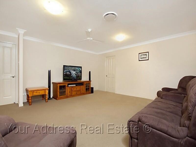 5 Cornell Close, Regents Park QLD 4118