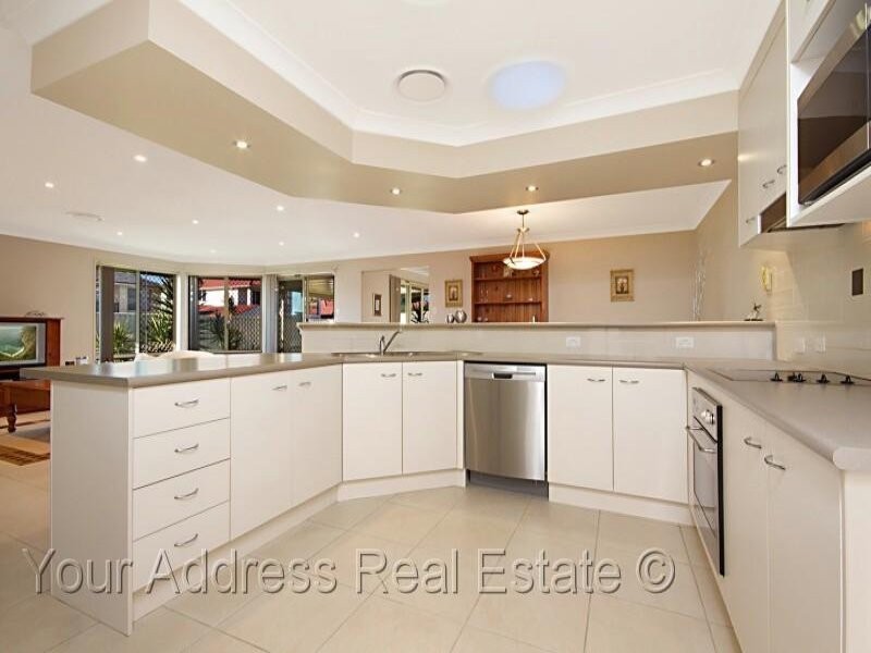 5 Cornell Close, Regents Park QLD 4118