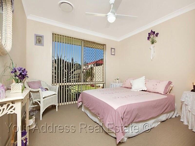 5 Cornell Close, Regents Park QLD 4118