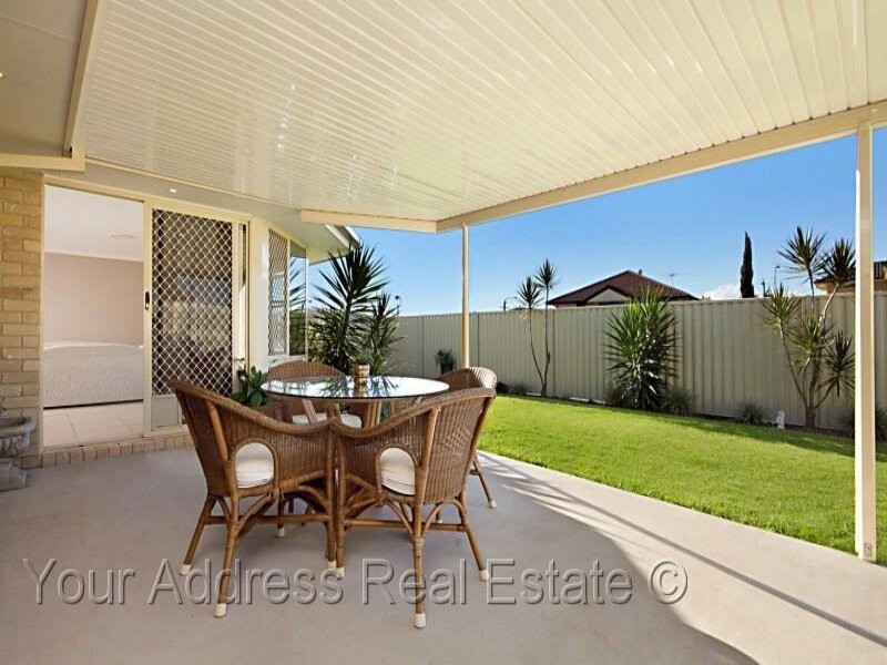 5 Cornell Close, Regents Park QLD 4118