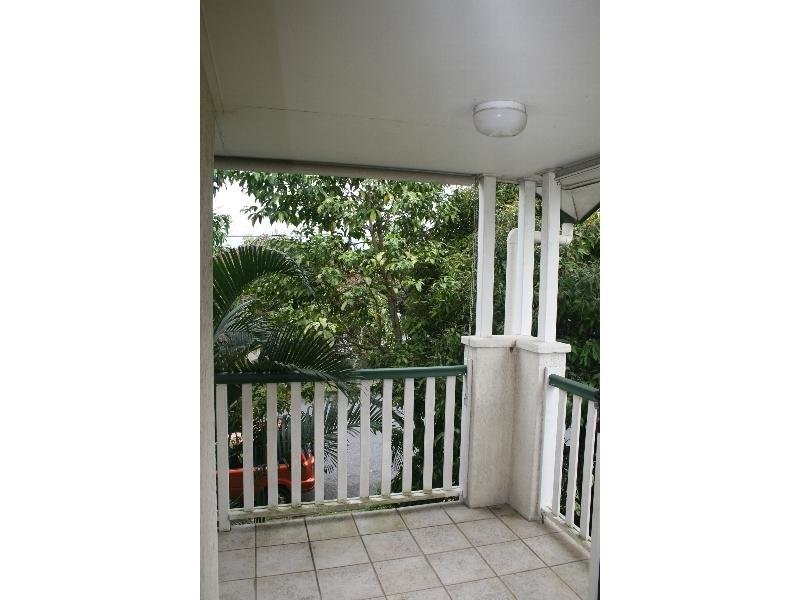 1/80 Victoria Terrace, Greenslopes QLD 4120
