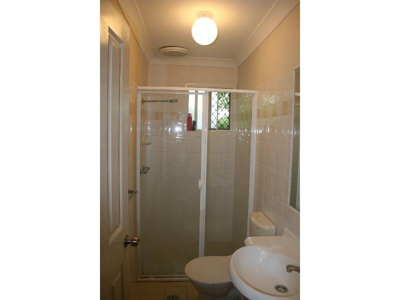 1/80 Victoria Terrace, Greenslopes QLD 4120