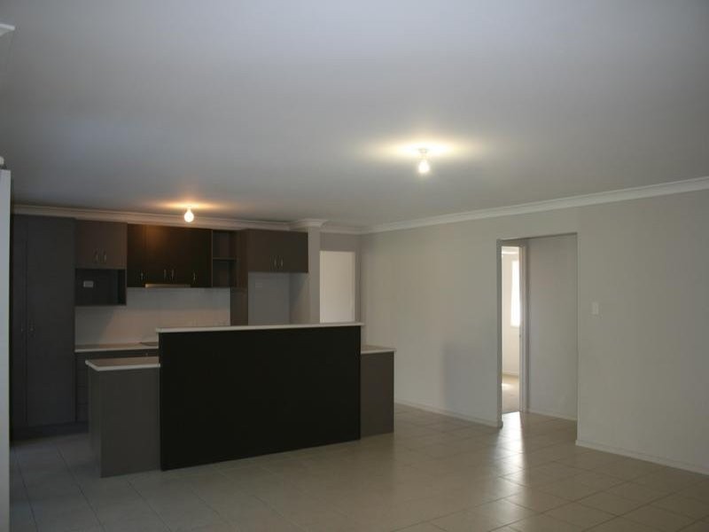 32 Jeff Collins Drive, Bellbird Park QLD 4300