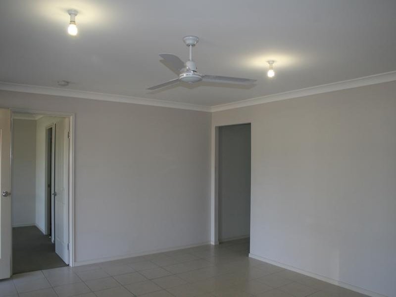 32 Jeff Collins Drive, Bellbird Park QLD 4300