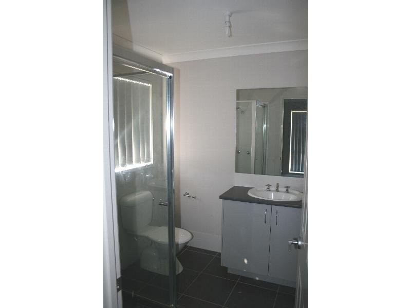 32 Jeff Collins Drive, Bellbird Park QLD 4300