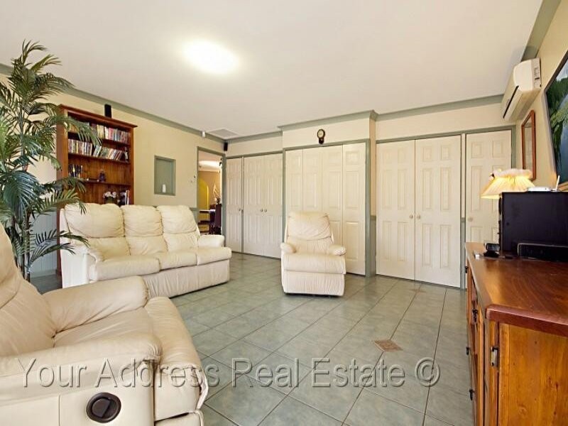43 Benjamina Circuit, Regents Park QLD 4118