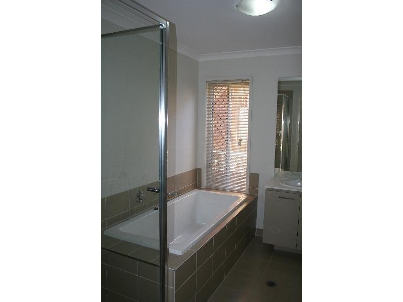 15 Riverside Crescent, Springfield Lakes QLD 4300