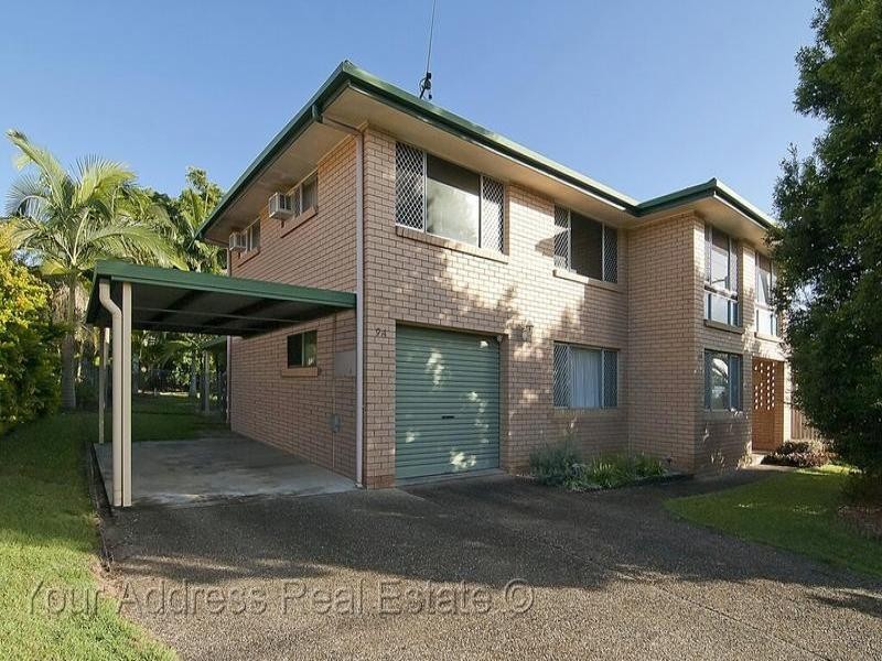 94 Conifer Street, Hillcrest QLD 4118