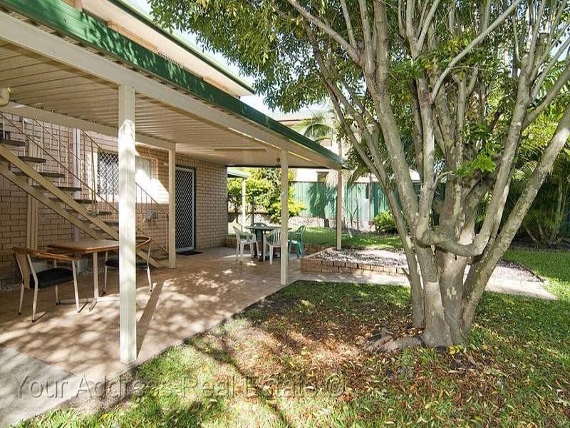 94 Conifer Street, Hillcrest QLD 4118