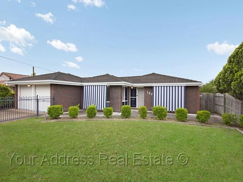 137 Emerald Drive, Regents Park QLD 4118