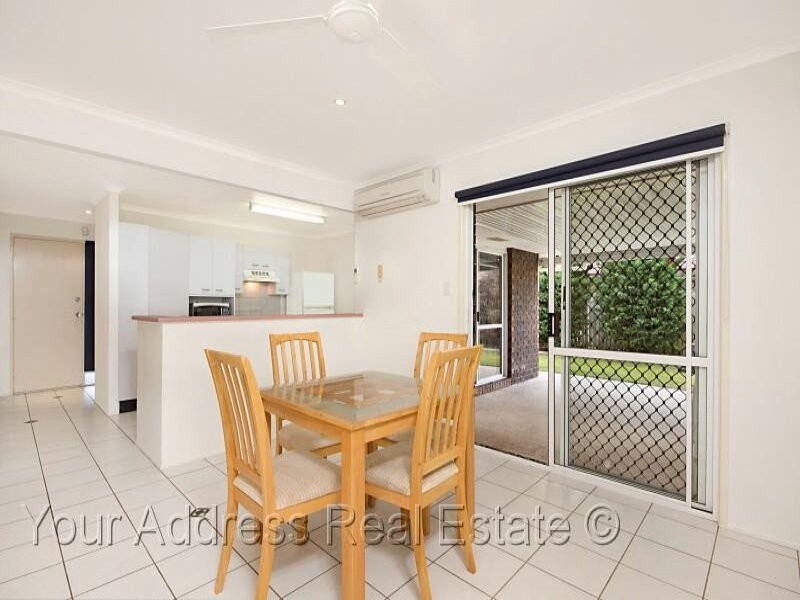 137 Emerald Drive, Regents Park QLD 4118