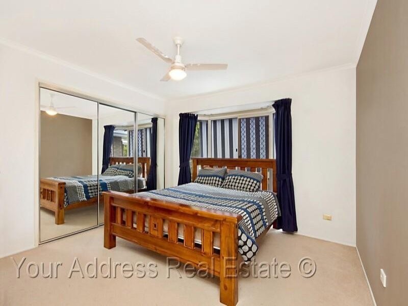 137 Emerald Drive, Regents Park QLD 4118