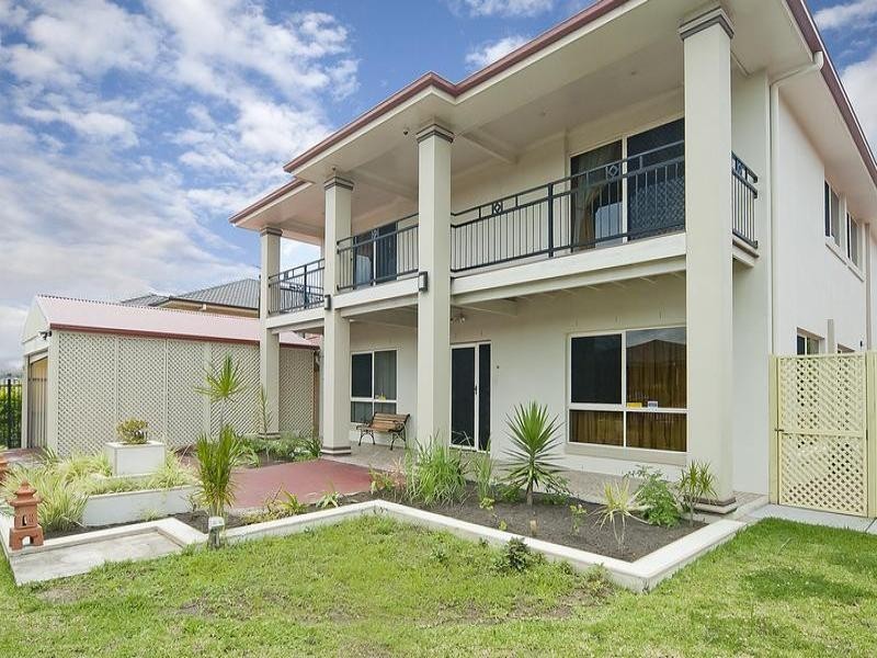 16 Cornell Close, Regents Park QLD 4118